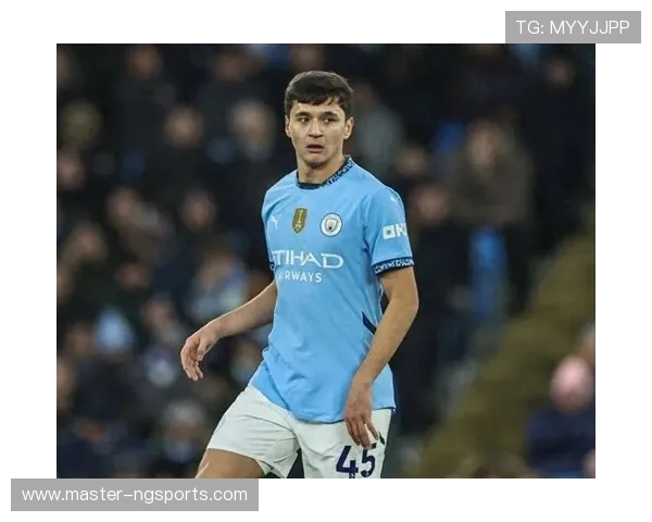 欧洲豪门转会风云再起年轻新星或改写联赛格局引发球迷热议潮一波