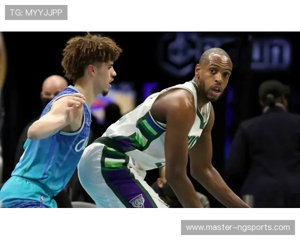 黄蜂新赛季动向曝光年轻核心调整阵容冲击季后赛与管理层博弈未来走向