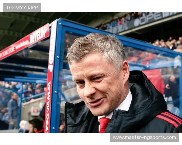 《全球足球新闻聚焦：明星球员转会动态与赛事精彩回顾》