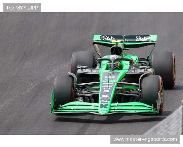 F1赛季激烈角逐各车队成绩差距微小 新赛道和技术革新引发关注