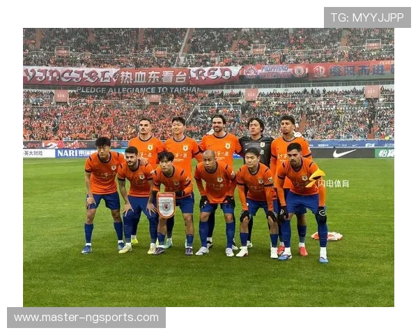 中国足球联赛迎来新赛季，多队冲击冠军格局引关注